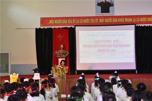 Trường THCS Nhân Chính vinh dự được chọn dạy thí điểm tài liệu “Giáo dục lịch sử truyền thống quận Thanh Xuân”. 